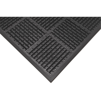 Tapis r&eacute;versible Outfront no 227, Caoutchouc, Grattoir Type, Motif &agrave; fentes, 3' x 6', Noir Cintas