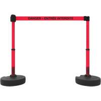 Ensemble de montants pour barri&egrave;re Plus, Plastique, 42" h, Ruban Rouge, Longueur du ruban 15' Cintas