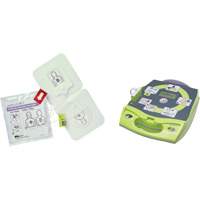 D&eacute;fibrillateur enti&egrave;rement automatis&eacute; AED Plus en anglais avec &eacute;lectrodes Pedi-Padz II suppl&eacute;mentaires, Automatique, Anglais, Classe 4 Cintas