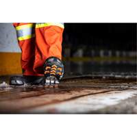 GripPro Spikeless Traction Aid, Rubber, Grooved Traction, Medium/Small Cintas