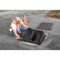 Bac de r&eacute;tention carr&eacute; Ultra-Drain Guard avec orifice de trop-plein, Huile & s&eacute;diments, 16" - 28" lo x 20" - 36" la Cintas