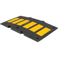 Middle Speed Hump, Rubber, 2' L x 8" W x 1-1/4" H Cintas