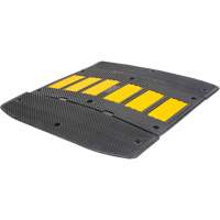 Speed Hump with End Caps, Rubber, 2' L x 36" W x 1-1/4" H Cintas