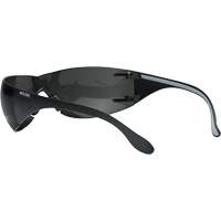 Lunettes de s&eacute;curit&eacute; Adapt Lite, Lentille Fum&eacute;e, Antibu&eacute;e/Anti-&eacute;gratignures, ANSI Z87+/R&eacute;pond ou surpasse la norme CSA Z94.3 Cintas