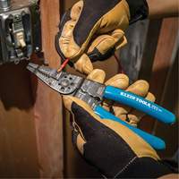 Outils polyvalents &agrave; bec long, 8-1/4" lo, 10 - 22 AWG Cintas