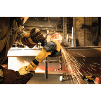 Meuleuse &agrave; angle avec interrupteur &agrave; g&acirc;chette, 6", 120 V, 13 A, 9000 Tr/min Cintas