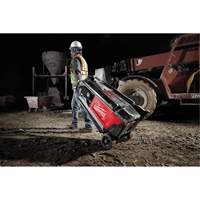 Tour d&eacute;clairage et chargeur MX Fuel Rocket, DEL, 27 000 lumens Cintas