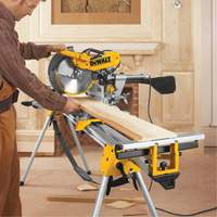 Double-Bevel Sliding Compound Mitre Saw, 12", 15 A, 120 V Cintas