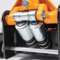 Heavy-Duty Floor Jack, 3 Ton(s) Capacity, 5-1/4" Lowered, 18-1/4" Raised, Manual Hydraulic Cintas