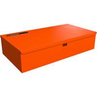 RAILWORKS Top Shelf Lockable Flat Workstation Cintas