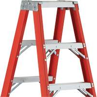 6600 AA Series Industrial Extra Heavy-Duty 2-Way Stepladders, Fibreglass, 375 lbs. Capacity, 4' Cintas